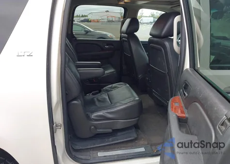 2013 Chevrolet Suburban 1500 Ltz z USA, uszkodzony, nr VIN 1GNSKKE78DR162861